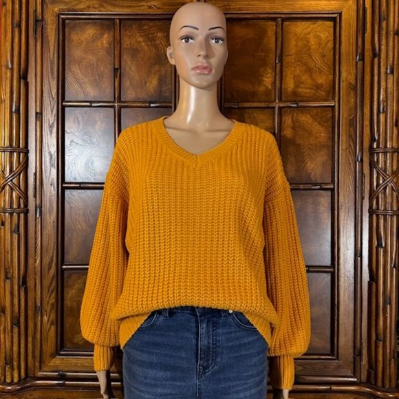 NWOT Sun Yellow Shaker Knit Vneck Balloon Sleeve Sweater - Picture 3 of 15